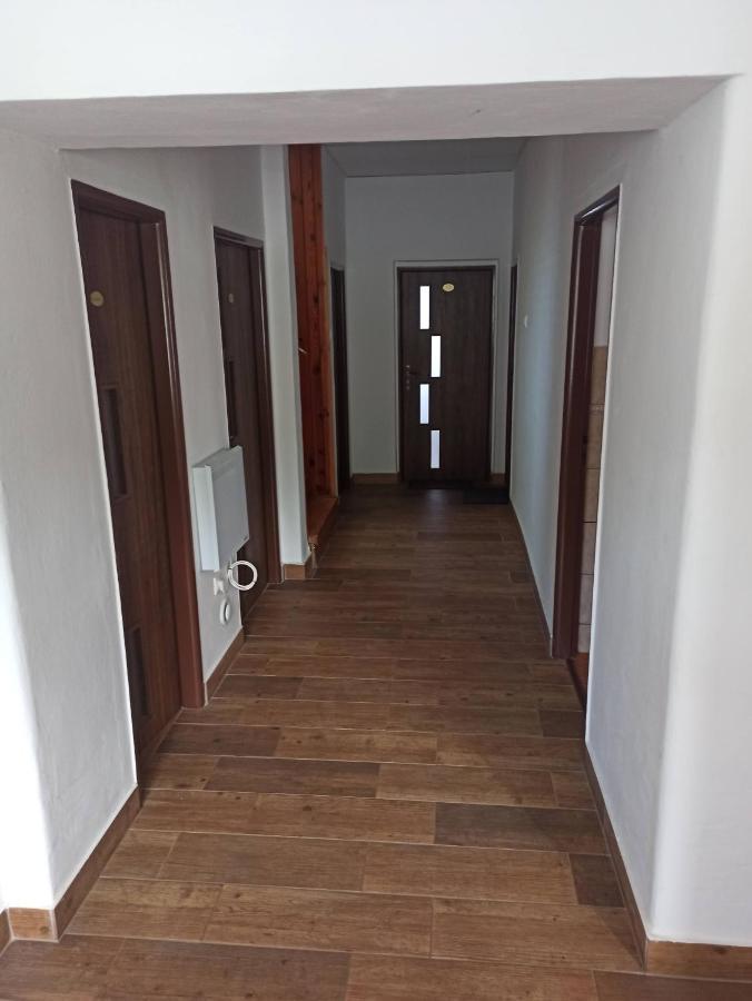 Apartmanovy Dom Stummerova Topolcany Exterior foto