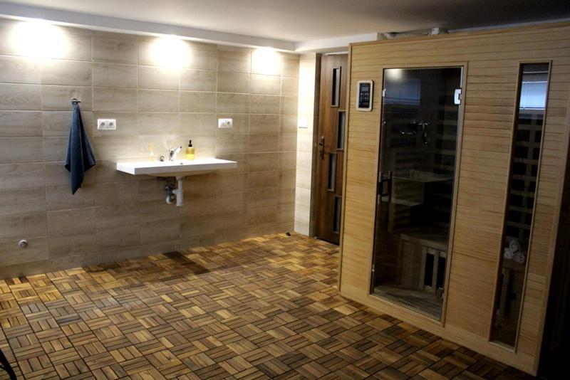 Apartmanovy Dom Stummerova Topolcany Exterior foto