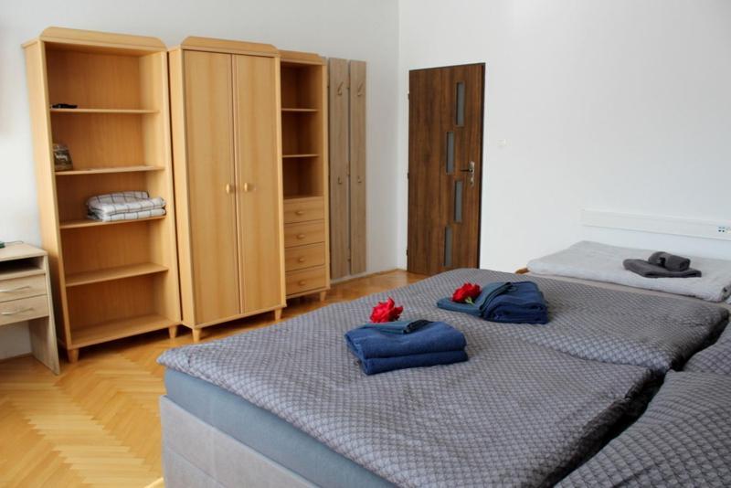 Apartmanovy Dom Stummerova Topolcany Exterior foto