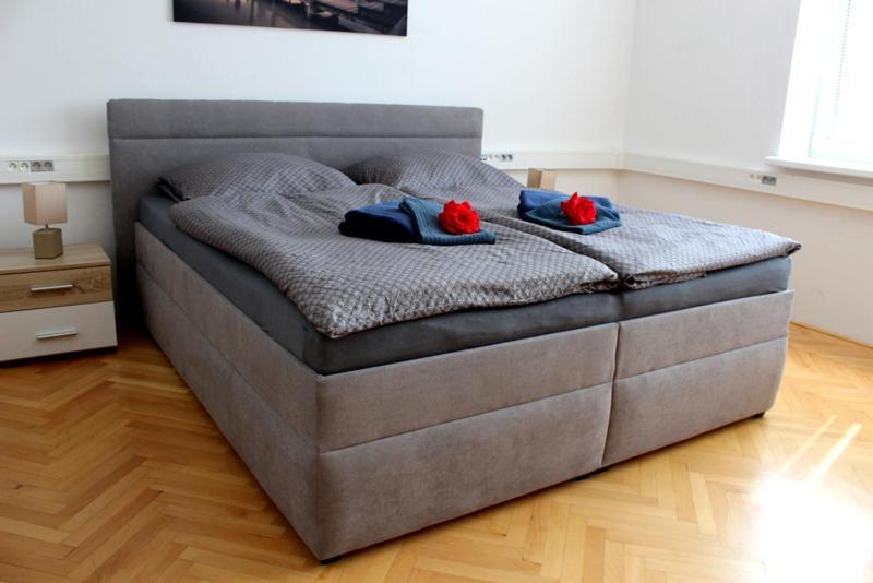 Apartmanovy Dom Stummerova Topolcany Exterior foto